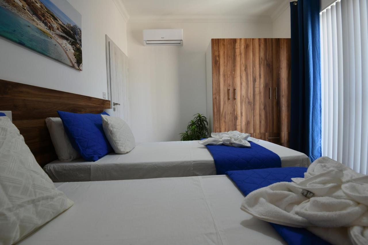 Apartamento A Bed Of Roses Marsalforn Exterior foto