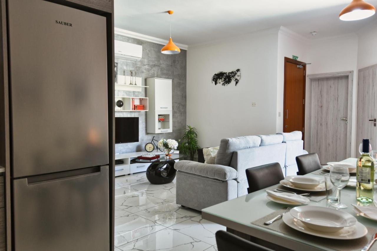 Apartamento A Bed Of Roses Marsalforn Exterior foto